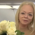 Скандал с Ларисой Долиной ударил по концертам: россияне массово сдают билеты